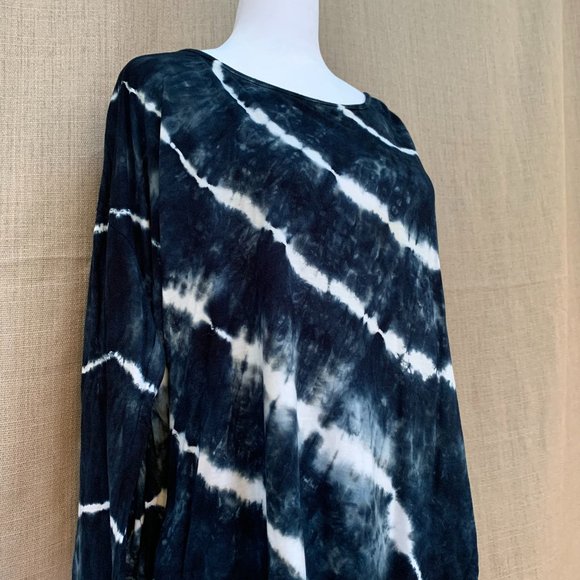 SOLD CLEARANCE PATRONS OF PEACE Boxy Oversized Tie Dye Top - Picture 3 of 13